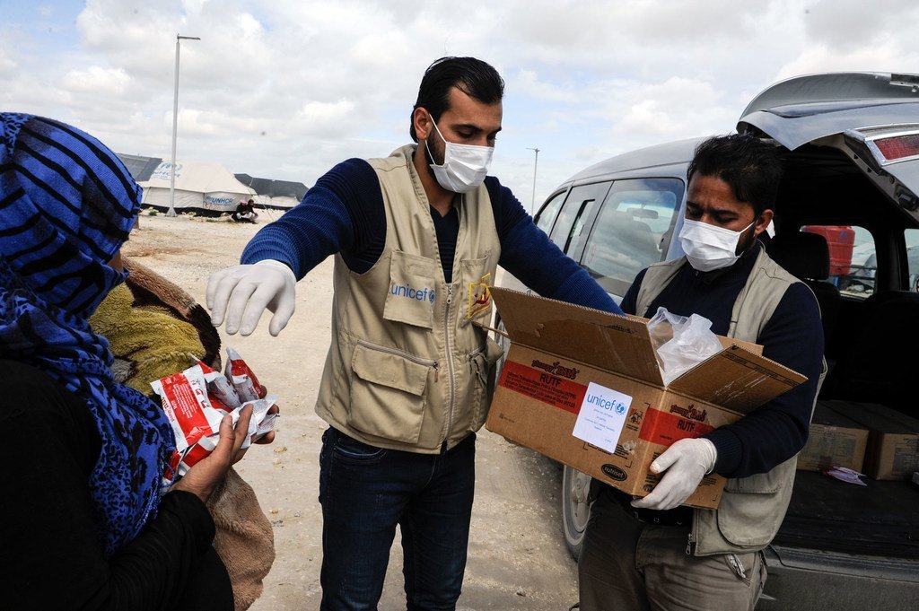 Dans La Lutte Contre Le Covid Laide Humanitaire Soutient Les